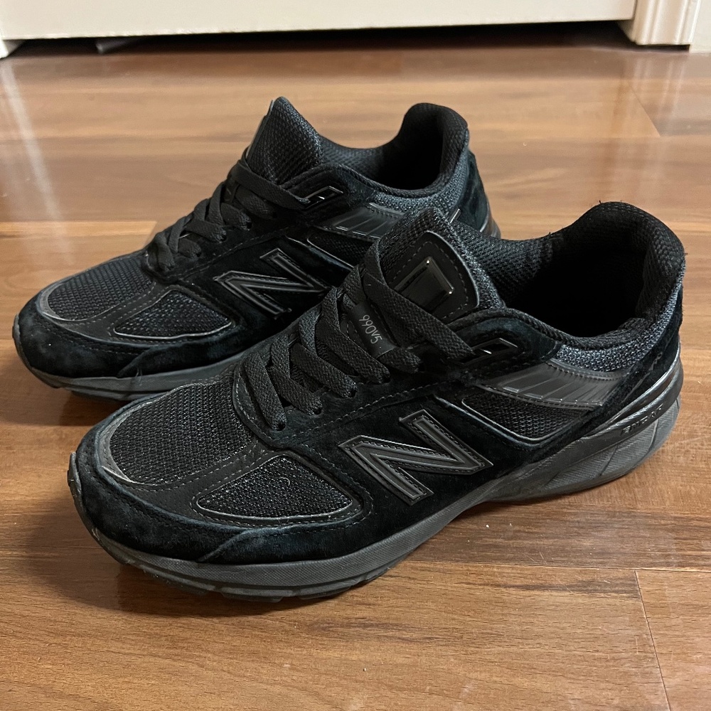 New Balance 990v5 Black size 8.5D